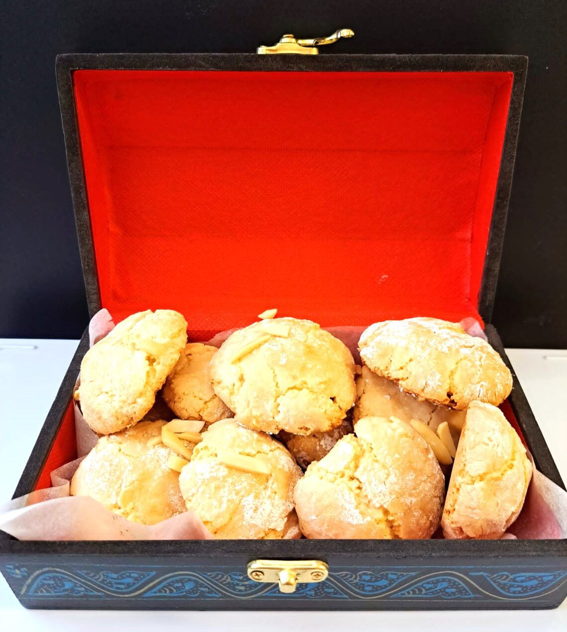 Amaretti Cookies